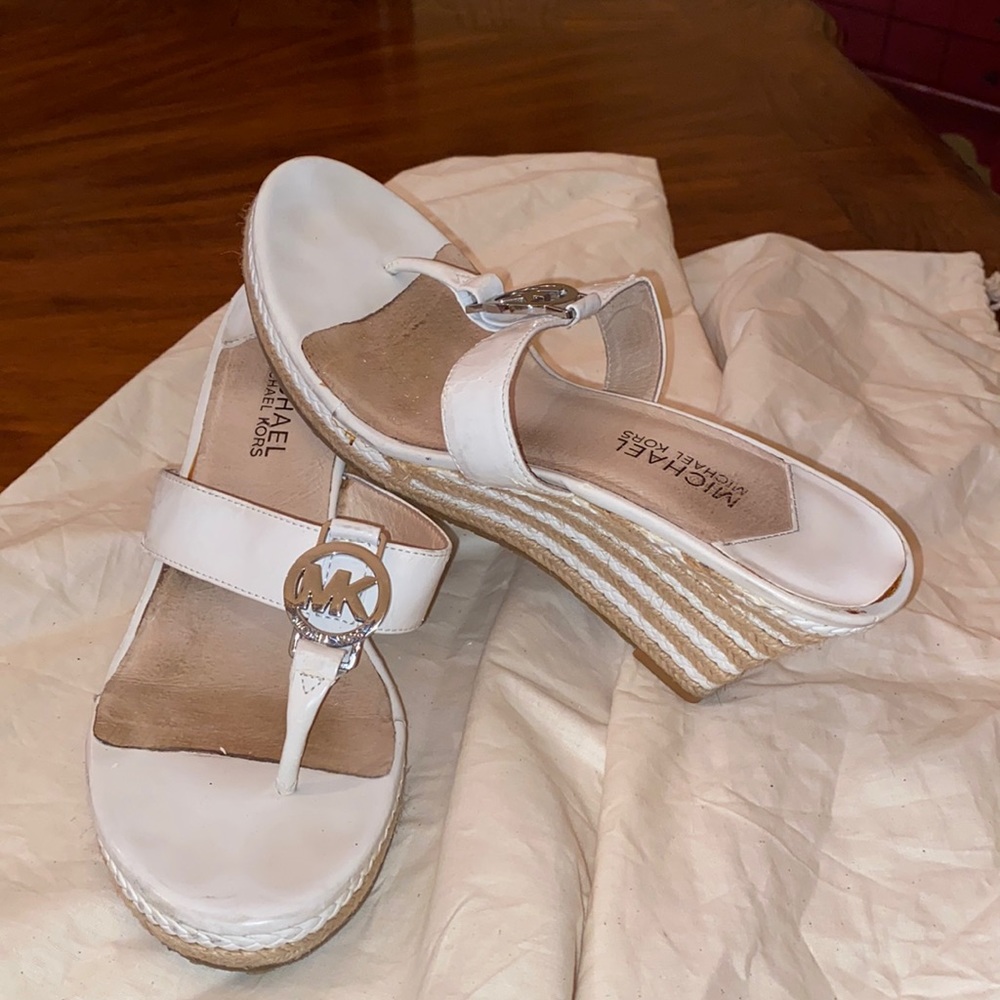 Micheal Kors White Wedges